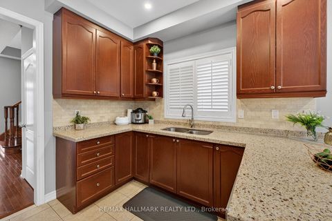 Photo 14 at 77 Maurier Boulevard, Patterson, Vaughan