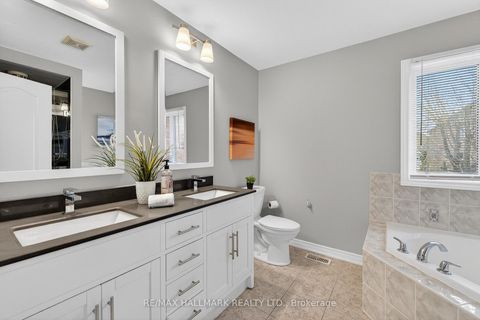 Photo 24 at 77 Maurier Boulevard, Patterson, Vaughan