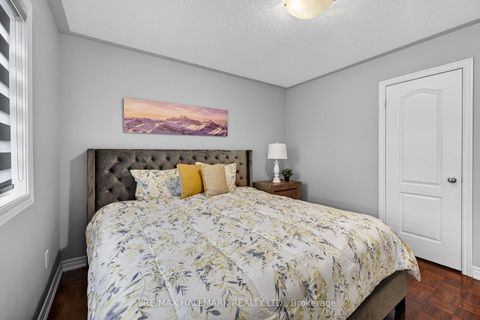 Photo 30 at 77 Maurier Boulevard, Patterson, Vaughan