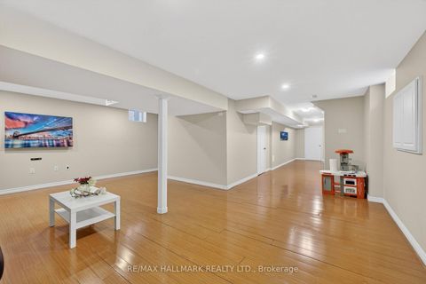 Photo 39 at 77 Maurier Boulevard, Patterson, Vaughan