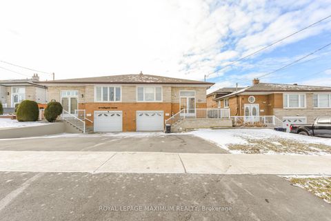 Photo 2 at 47 Fallingdale Crescent, York University Heights, Toronto