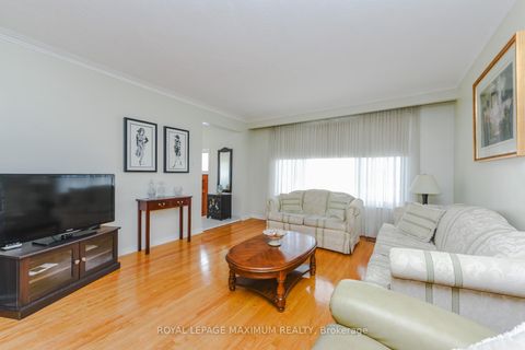 Photo 26 at 47 Fallingdale Crescent, York University Heights, Toronto