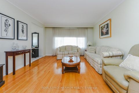 Photo 27 at 47 Fallingdale Crescent, York University Heights, Toronto