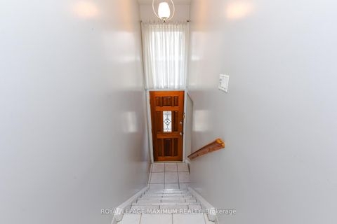 Photo 32 at 47 Fallingdale Crescent, York University Heights, Toronto