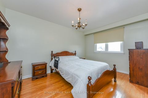 Photo 35 at 47 Fallingdale Crescent, York University Heights, Toronto
