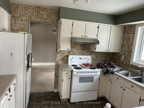 Photo 2 at 780 Essa Road E, 400 West, Barrie