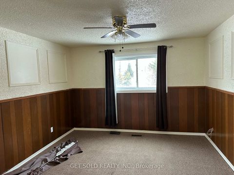 Photo 4 at 780 Essa Road E, 400 West, Barrie