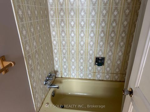 Photo 13 at 780 Essa Road E, 400 West, Barrie