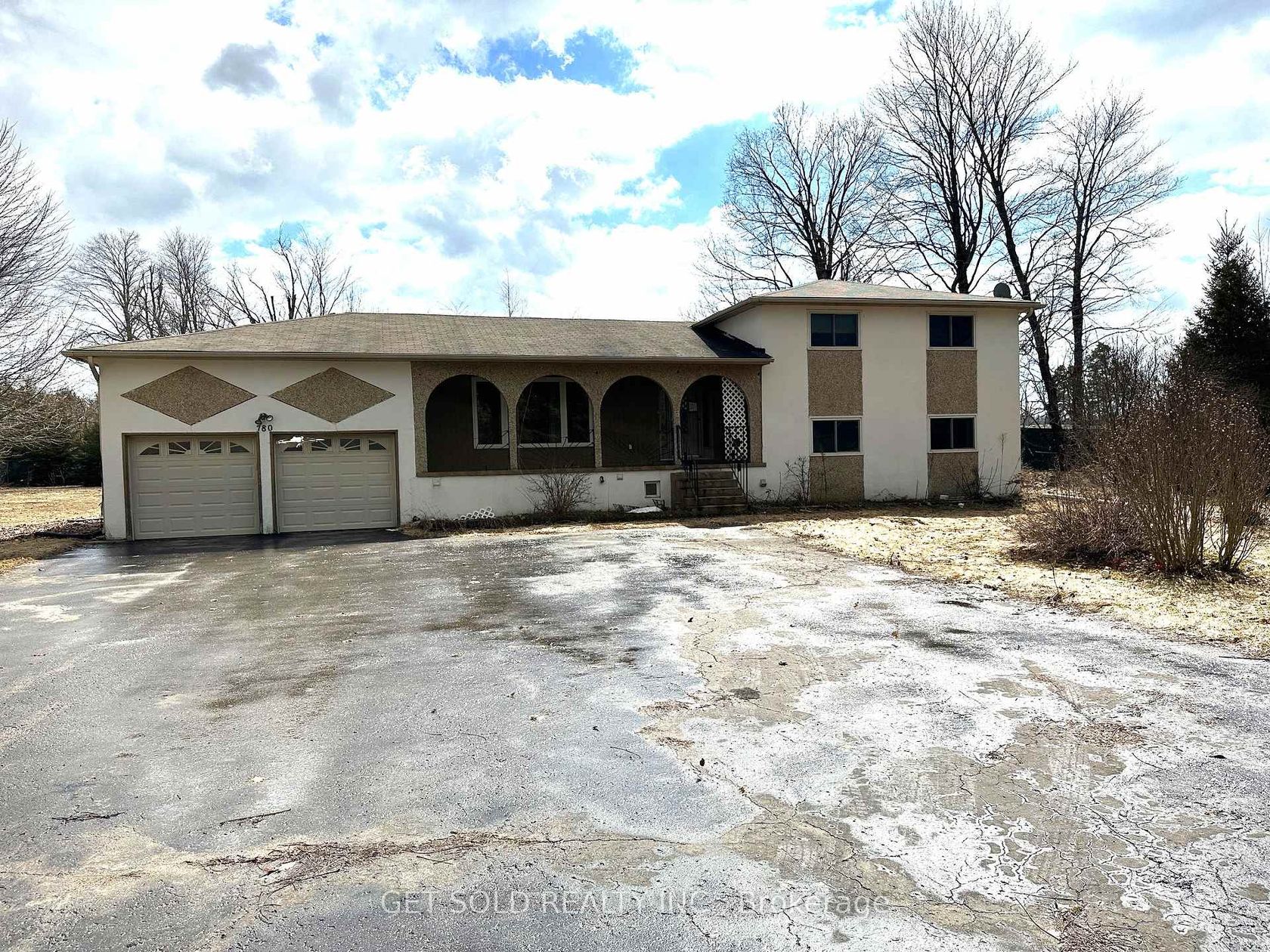 780 Essa Road E, 400 West, Barrie photo number 2
