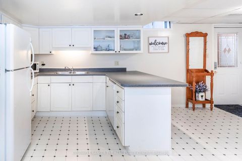 Photo 21 at 1 Mcdougall Drive, West Bayfield, Barrie