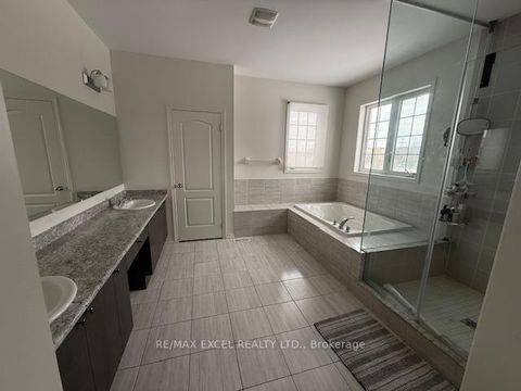 Photo 7 at 2489 Bandsman Crescent W, Windfields, Oshawa