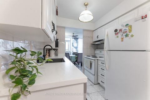 Photo 12 at 209 - 5 Frith Road, Jane Heights, Toronto