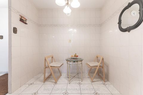 Photo 14 at 209 - 5 Frith Road, Jane Heights, Toronto