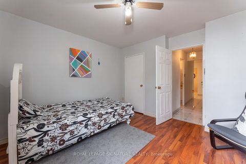 Photo 18 at 209 - 5 Frith Road, Jane Heights, Toronto