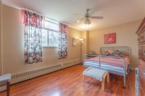 Photo 20 at 209 - 5 Frith Road, Jane Heights, Toronto
