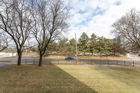 Photo 25 at 209 - 5 Frith Road, Jane Heights, Toronto