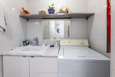 Photo 27 at 209 - 5 Frith Road, Jane Heights, Toronto