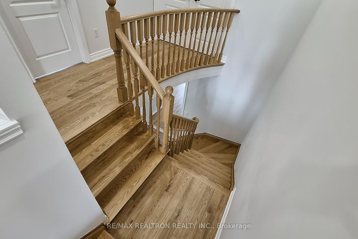 Photo 20 at 86 - 8 Townwood Drive, Jefferson, Richmond Hill