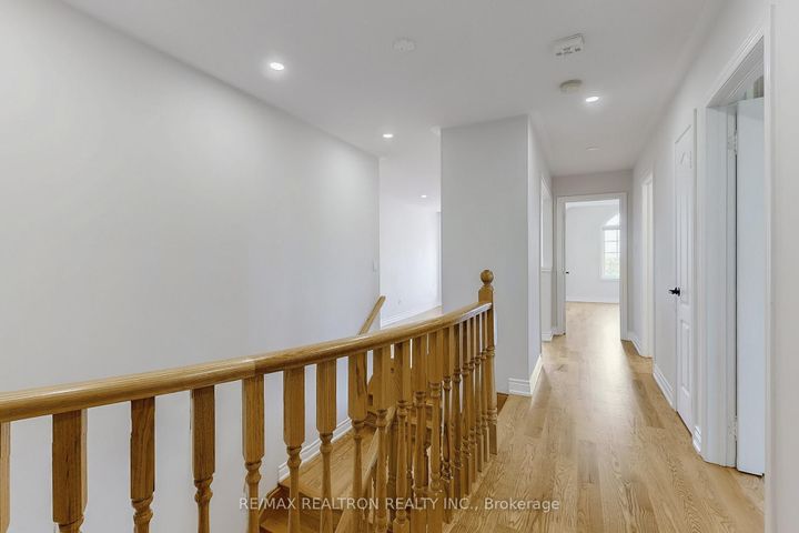 Photo 23 at 86 - 8 Townwood Drive, Jefferson, Richmond Hill