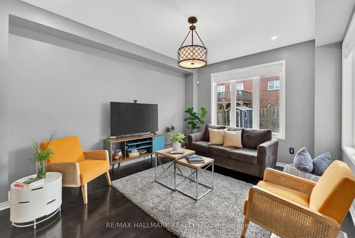 Photo 9 at 30 Catalpa Crescent, Patterson, Vaughan