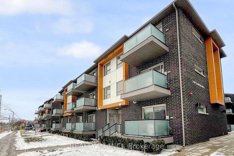 Photo 1 at 427 - 2789 Eglinton Ave East Avenue, Eglinton East, Toronto