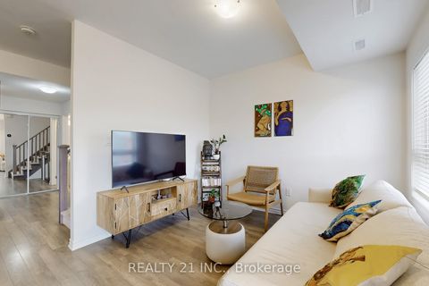 Photo 10 at 427 - 2789 Eglinton Ave East Avenue, Eglinton East, Toronto