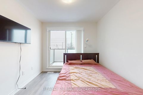 Photo 27 at 427 - 2789 Eglinton Ave East Avenue, Eglinton East, Toronto