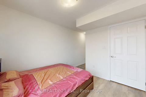 Photo 29 at 427 - 2789 Eglinton Ave East Avenue, Eglinton East, Toronto