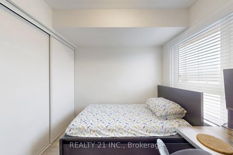 Photo 35 at 427 - 2789 Eglinton Ave East Avenue, Eglinton East, Toronto