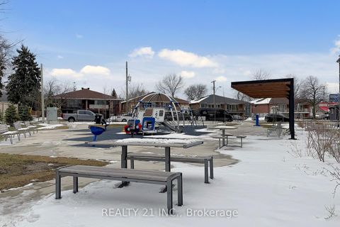 Photo 45 at 427 - 2789 Eglinton Ave East Avenue, Eglinton East, Toronto