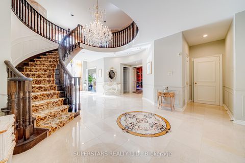 Photo 1 at 28 Edmund Crescent, Bayview Hill, Richmond Hill