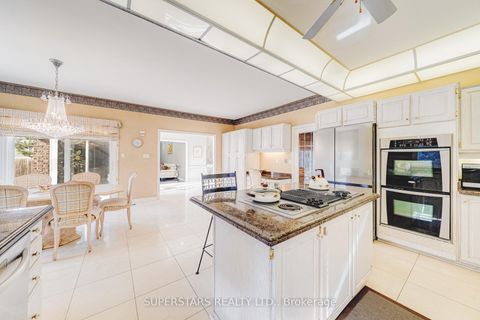 Photo 6 at 28 Edmund Crescent, Bayview Hill, Richmond Hill