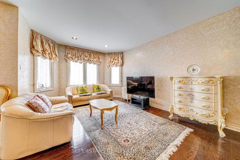 Photo 17 at 28 Edmund Crescent, Bayview Hill, Richmond Hill