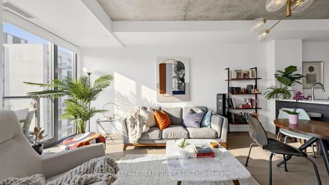 Photo 2 at 1313 - 111 Bathurst Street, Waterfront Communities C1, Toronto