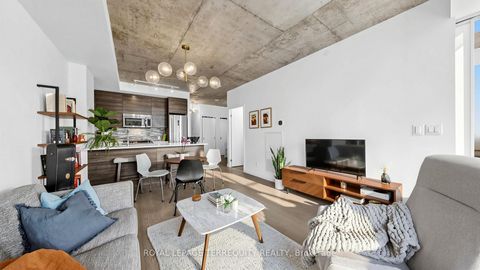 Photo 5 at 1313 - 111 Bathurst Street, Waterfront Communities C1, Toronto