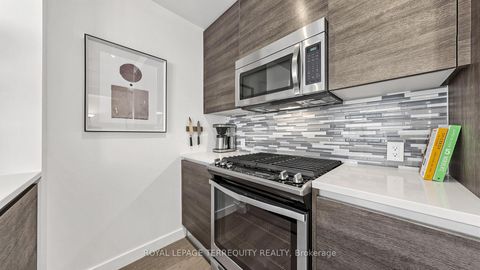 Photo 7 at 1313 - 111 Bathurst Street, Waterfront Communities C1, Toronto