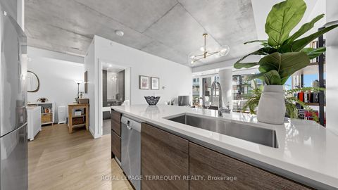 Photo 8 at 1313 - 111 Bathurst Street, Waterfront Communities C1, Toronto