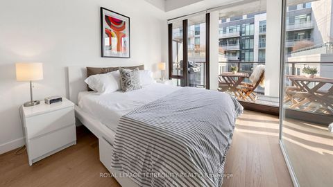 Photo 10 at 1313 - 111 Bathurst Street, Waterfront Communities C1, Toronto