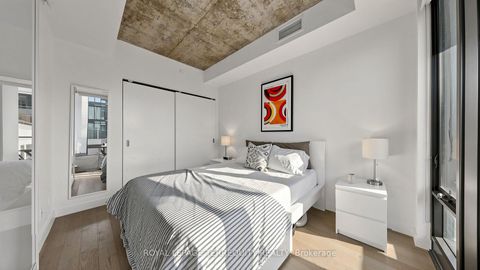 Photo 11 at 1313 - 111 Bathurst Street, Waterfront Communities C1, Toronto