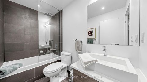 Photo 16 at 1313 - 111 Bathurst Street, Waterfront Communities C1, Toronto
