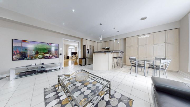 Photo 14 at 105 Doris Avenue, Willowdale East, Toronto