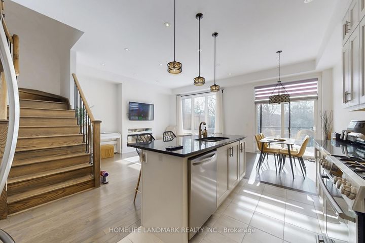 Photo 4 at 22 Crestridge Drive, Patterson, Vaughan