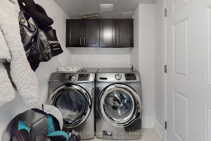 Photo 28 at 22 Crestridge Drive, Patterson, Vaughan