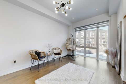 Photo 9 at 22 Crestridge Drive, Patterson, Vaughan