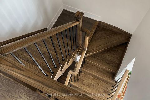 Photo 18 at 22 Crestridge Drive, Patterson, Vaughan