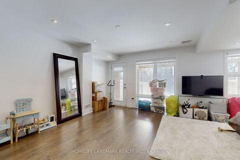 Photo 23 at 22 Crestridge Drive, Patterson, Vaughan