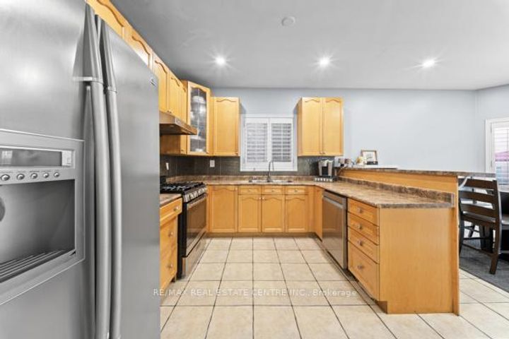 Photo 16 at 51 Good Hope Road, Wellington, Brampton