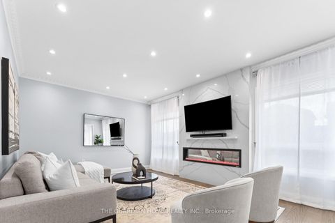 Photo 10 at 73 Crowther Drive, Woodland Hill, Newmarket