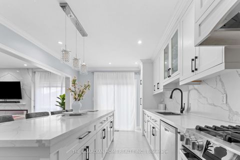 Photo 13 at 73 Crowther Drive, Woodland Hill, Newmarket