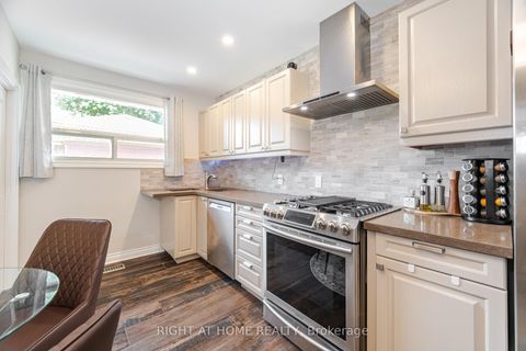 Photo 12 at 15 Kemano Road, Aurora Heights, Aurora